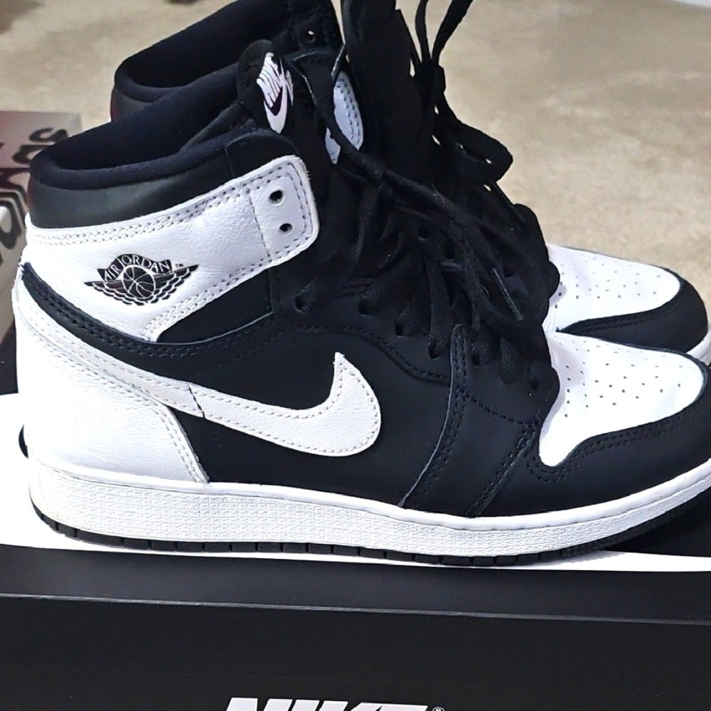 Nike Black and White Air Jordan Sneakers - Picture 1 of 6